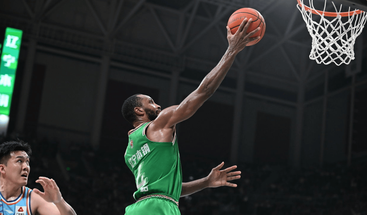 欧宝体育-加时末段辽宁本钢调整名单以备欧冠马赛造点机会备战亚冠，密尔沃基雄鹿集结日回应争议直接炸裂 